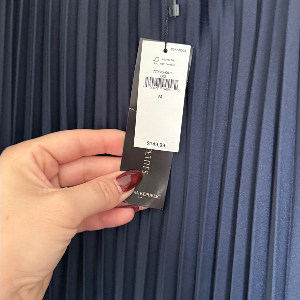 Banana Republic dip dye Pleated midi dress - Picture 3 of 3